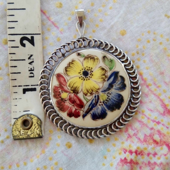 ❤ Sterling Silver + Porcelain Hand Painted Coquette Antique Brooch! - Picture 6 of 9